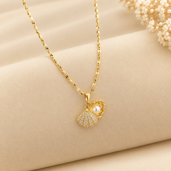 Golden Seashell Pearl Necklace